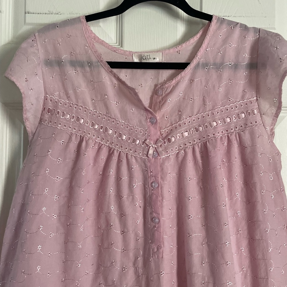 Vintage Light Pink Eyelet A-Line Women’s Cotton Nightgown - Picture 2 of 4
